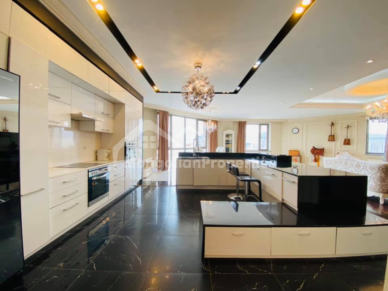 Spacious Penthouse is for rent at the Regency Residence 