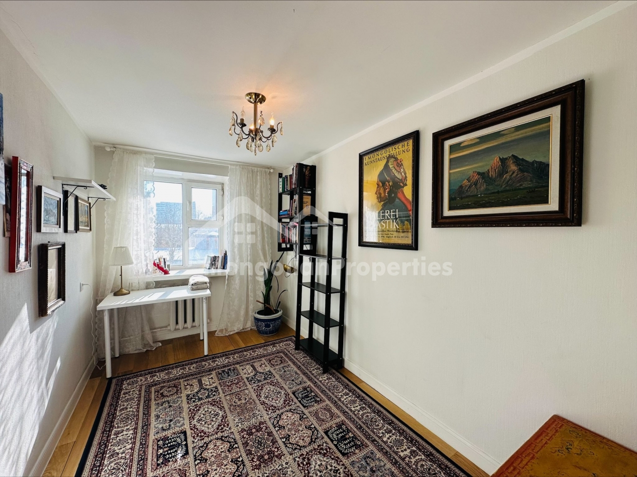Vintage Style, Cozy 1 bedroom, 1 bathroom apartment is for rent behind the Main square