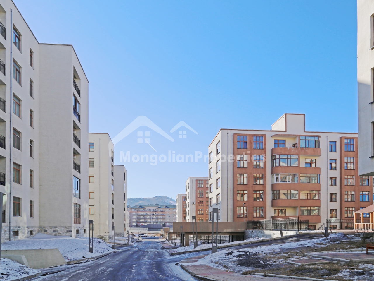 FOR SALE: Blue Sky Town in Zaisan (next to ASU), 132m2, 3bed, 2bath on the 2nd floor. Investment rental yield: 12%