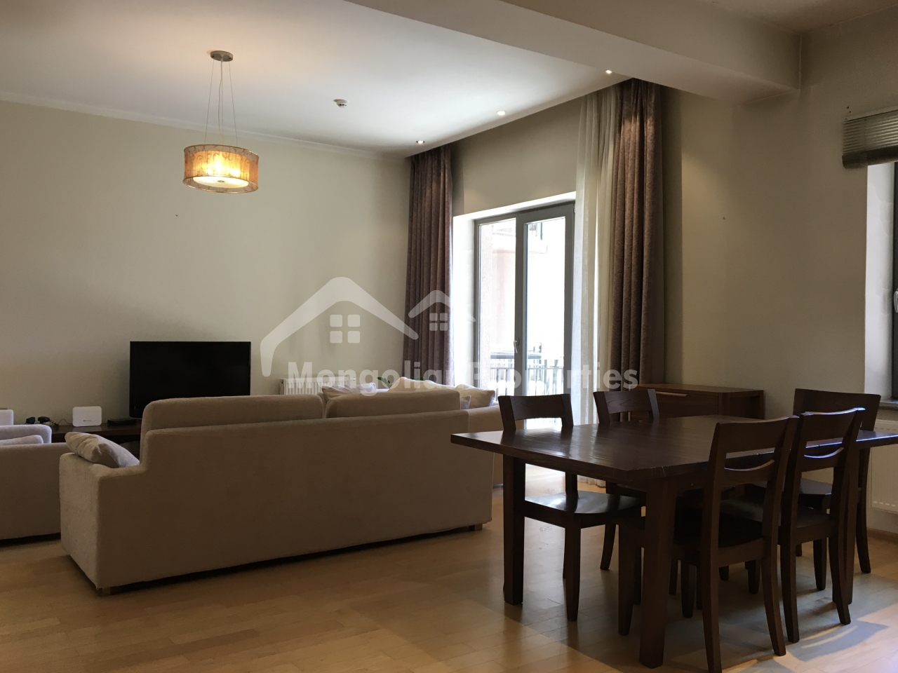3 BEDROOMS APARTMENT FOR RENT IN REGENCY RESIDENCE, IN EMBASSY AREA