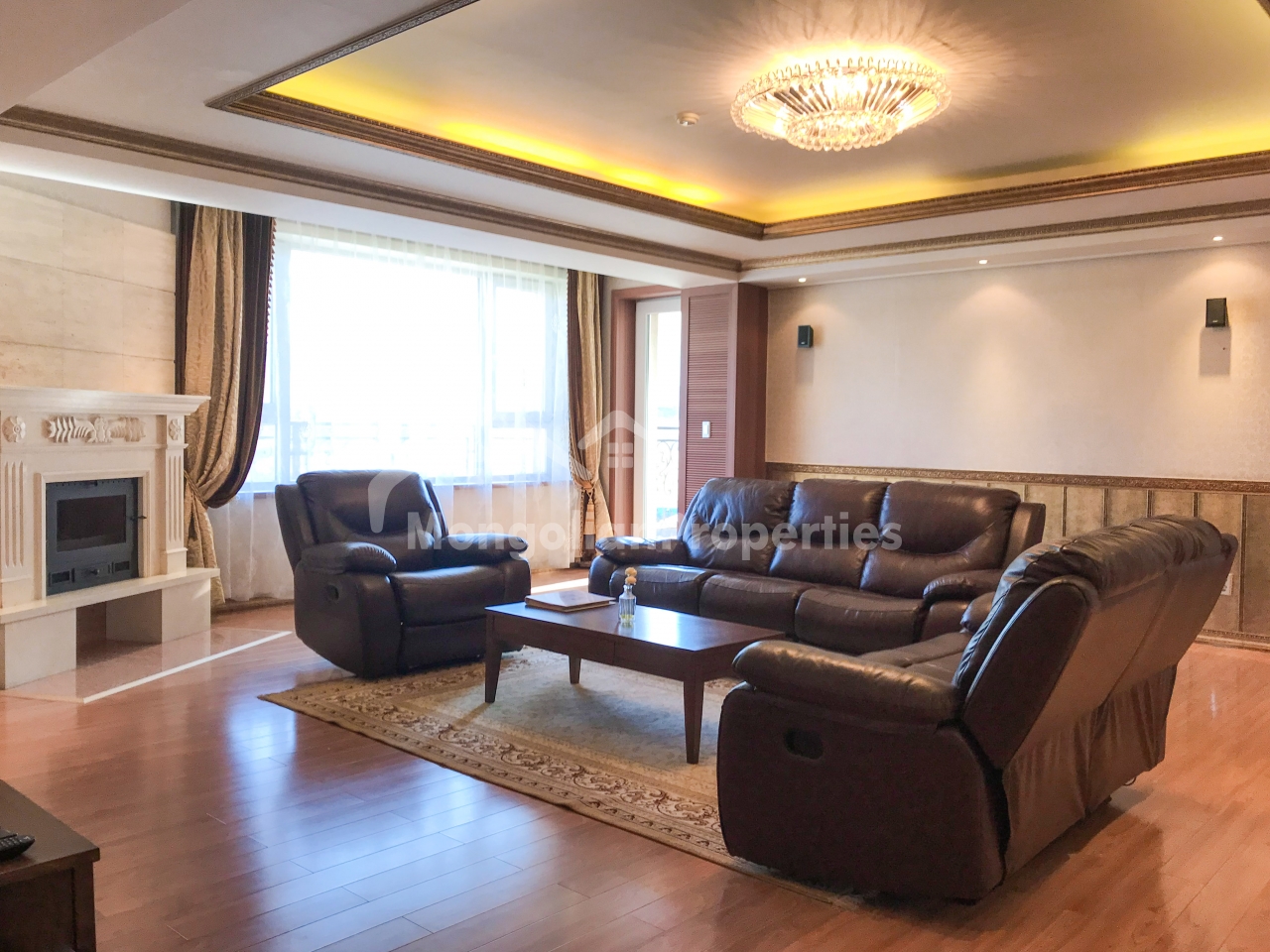 Beautiful 3 bedrooms apartment is for rent in Seoul Royal County