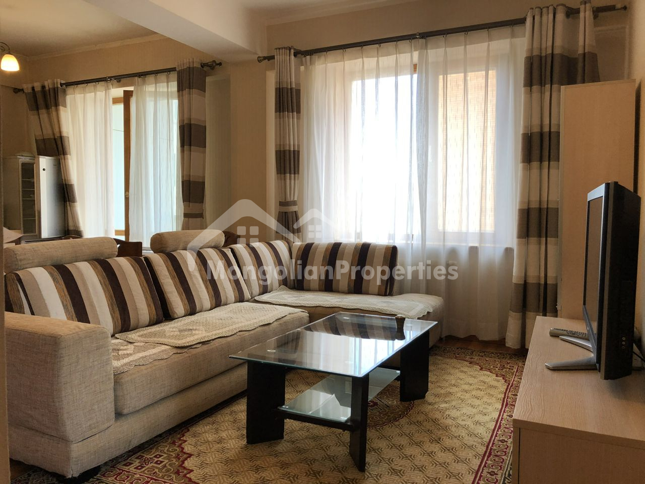 Near Main Square, cozy 2 bedroom apartment is for rent 