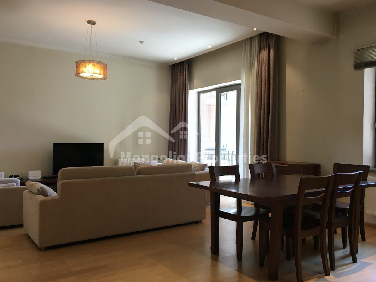3 BEDROOMS APARTMENT FOR RENT IN REGENCY RESIDENCE, IN EMBASSY AREA