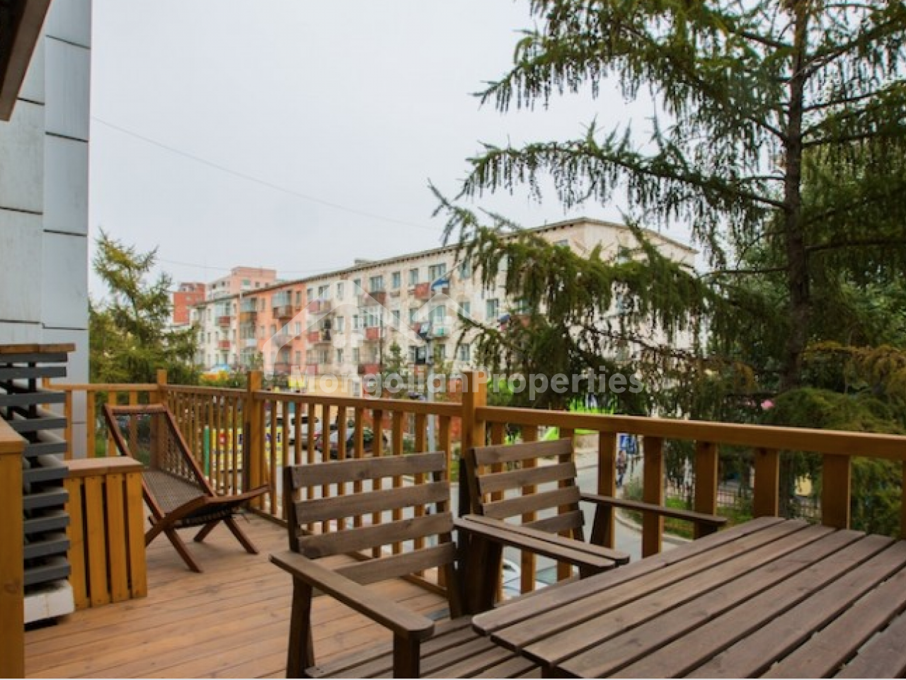 For rent : One room apartment with beautiful terrace 